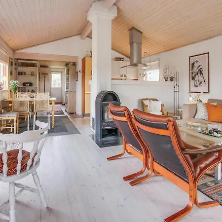 Three-bedroom Holiday In
